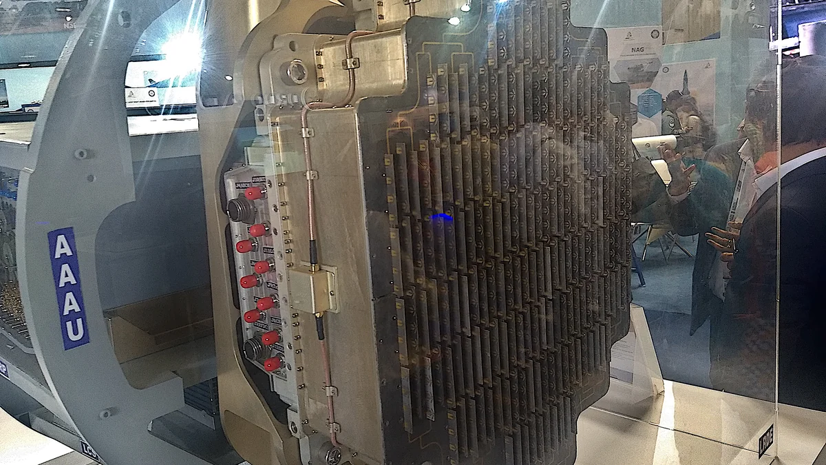 Radar AESA en exhibición